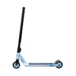 crisp blitz scooter whiteblue2