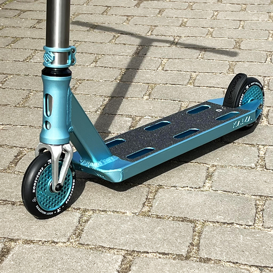 Kaiza-Ethic-Root-custom-toukeratas teal 2